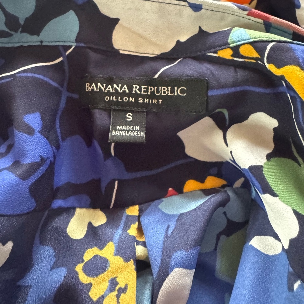 NWOT Banana Republic Floral Dillon Shirt